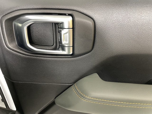 2025 Jeep Gladiator Mojave photo 14