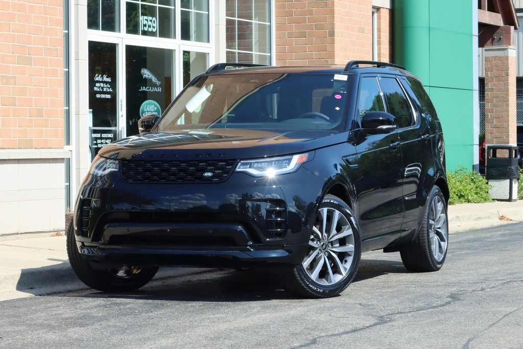 2024 Land Rover Discovery Dynamic SE's photo