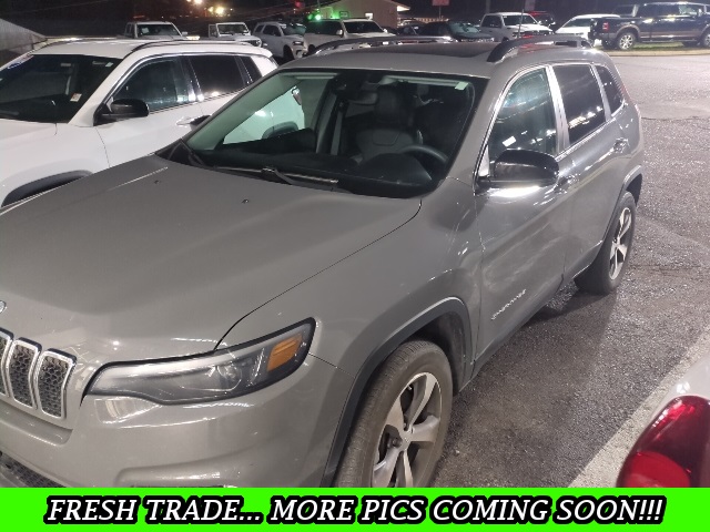 2022 Jeep Cherokee Limited's photo