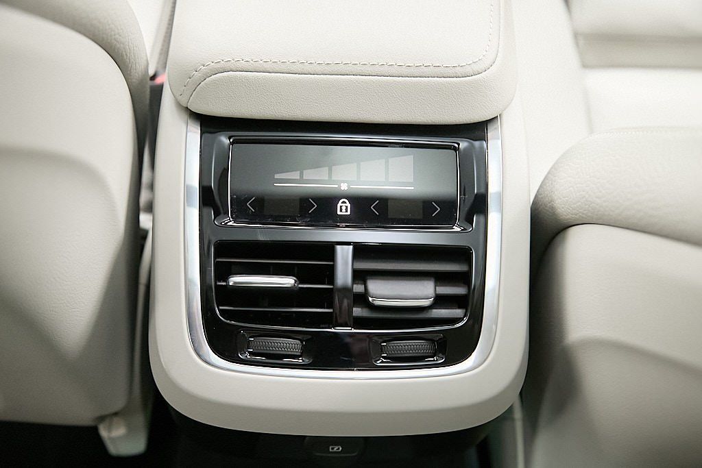 2024 VOLVO S60 - Image 22