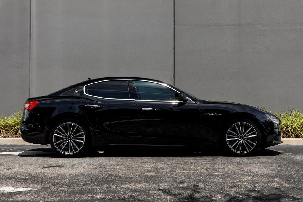 2020 Maserati Ghibli photo 6