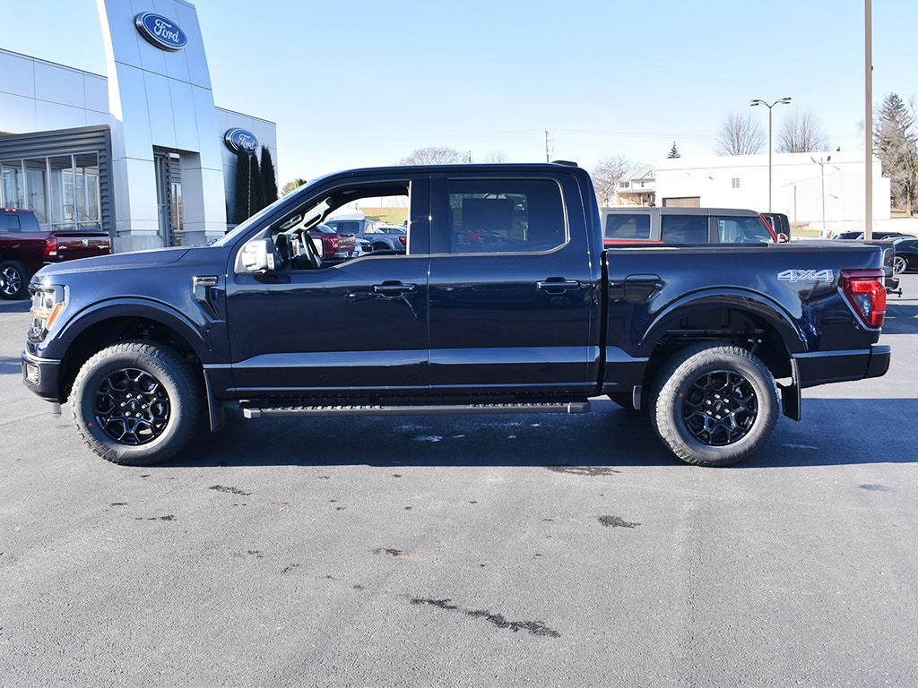 2025 Ford F-150 XLT photo 2