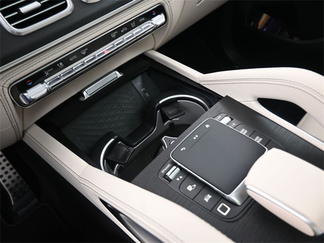 2026 Mercedes Benz GLS AMG 63 4MATIC photo 3