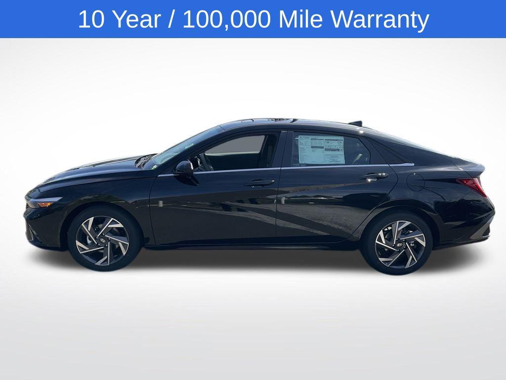 2025 Hyundai Elantra SEL Convenience photo 6