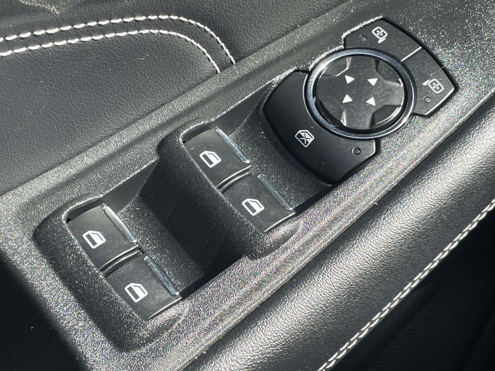 2024 Ford Edge Titanium photo 26