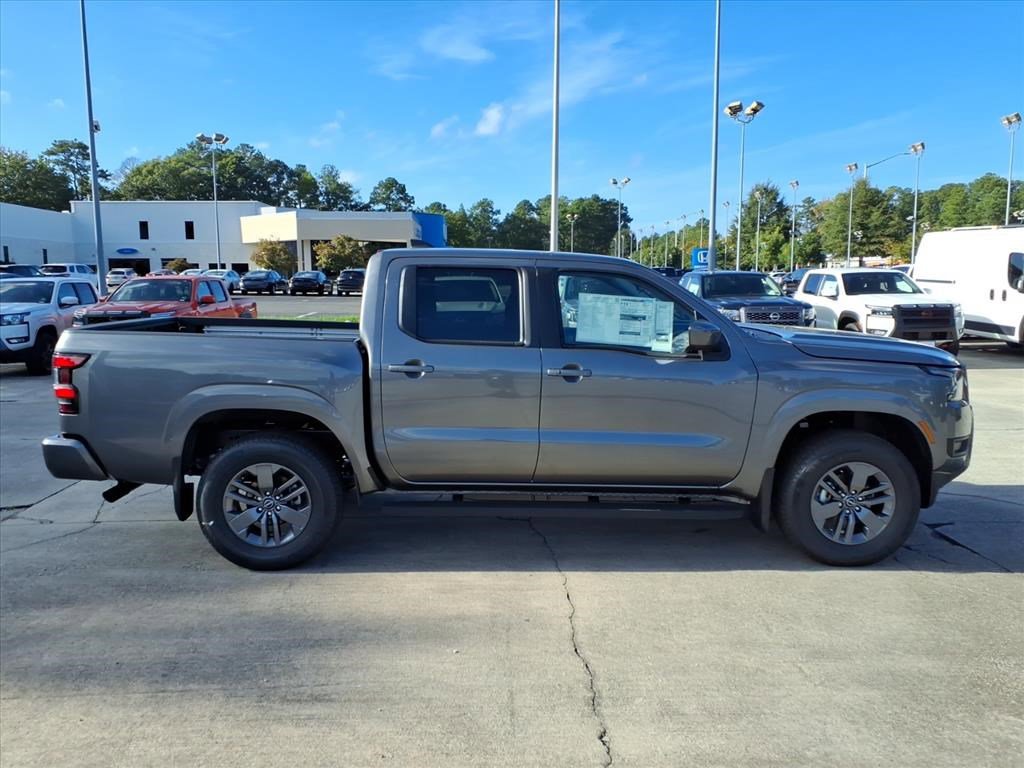2026 Nissan Frontier SV photo 2