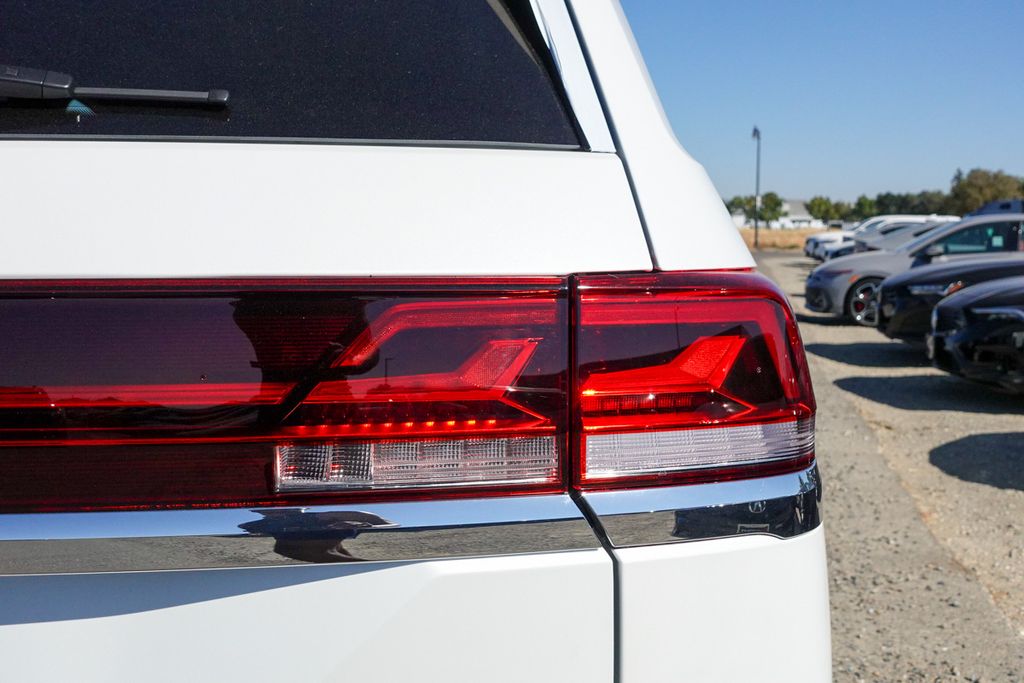 2026 Volkswagen Atlas SE Technology photo 7
