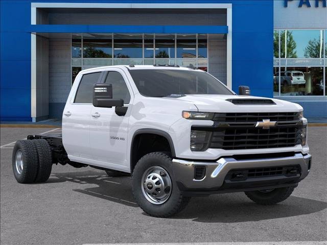 2025 Chevrolet Silverado 3500HD Work Truck photo 4