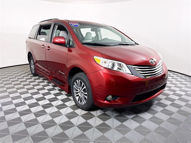 2016 Toyota Sienna