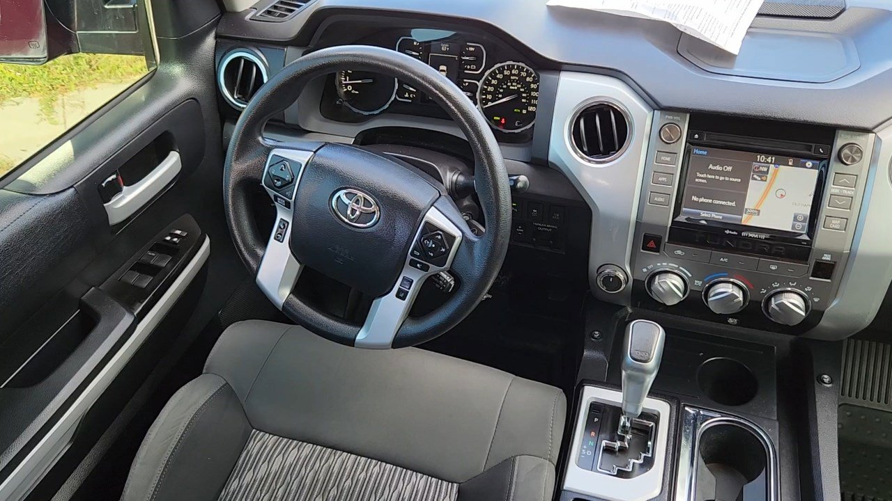 2018 Toyota Tundra SR5 photo 5