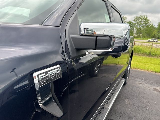 2025 Ford F-150 Lariat photo 3