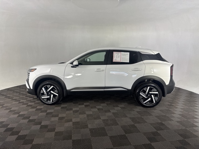 2025 Nissan Kicks SV photo 3