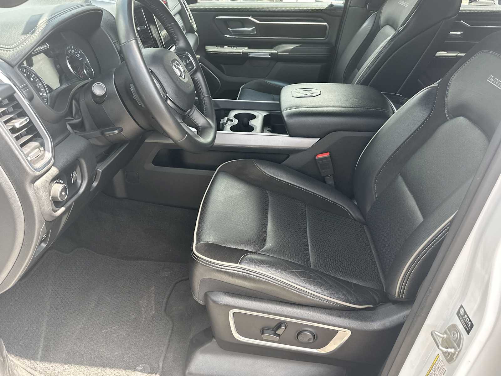 2024 Ram 1500 Laramie photo 9