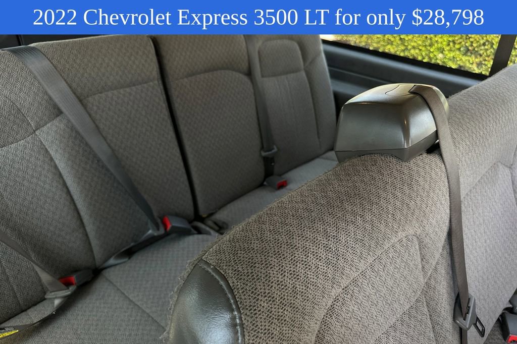 2022 Chevrolet Express Passenger 3500 photo 12