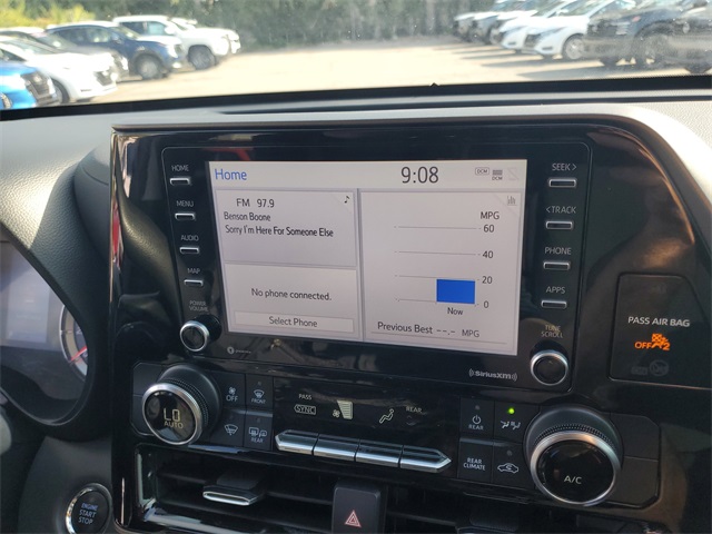 2022 Toyota Highlander L photo 17