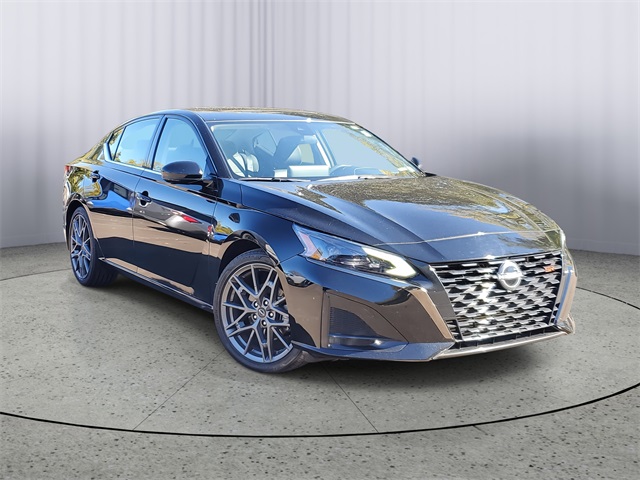 2023 Nissan Altima SR
