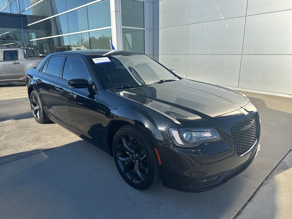 2021 Chrysler 300 S's photo
