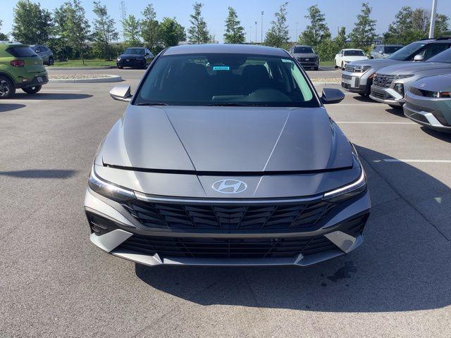 2025 Hyundai Elantra Hybrid Blue photo 2