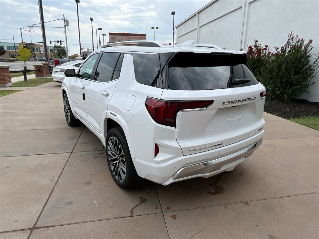 2026 Gmc Terrain Denali photo 2