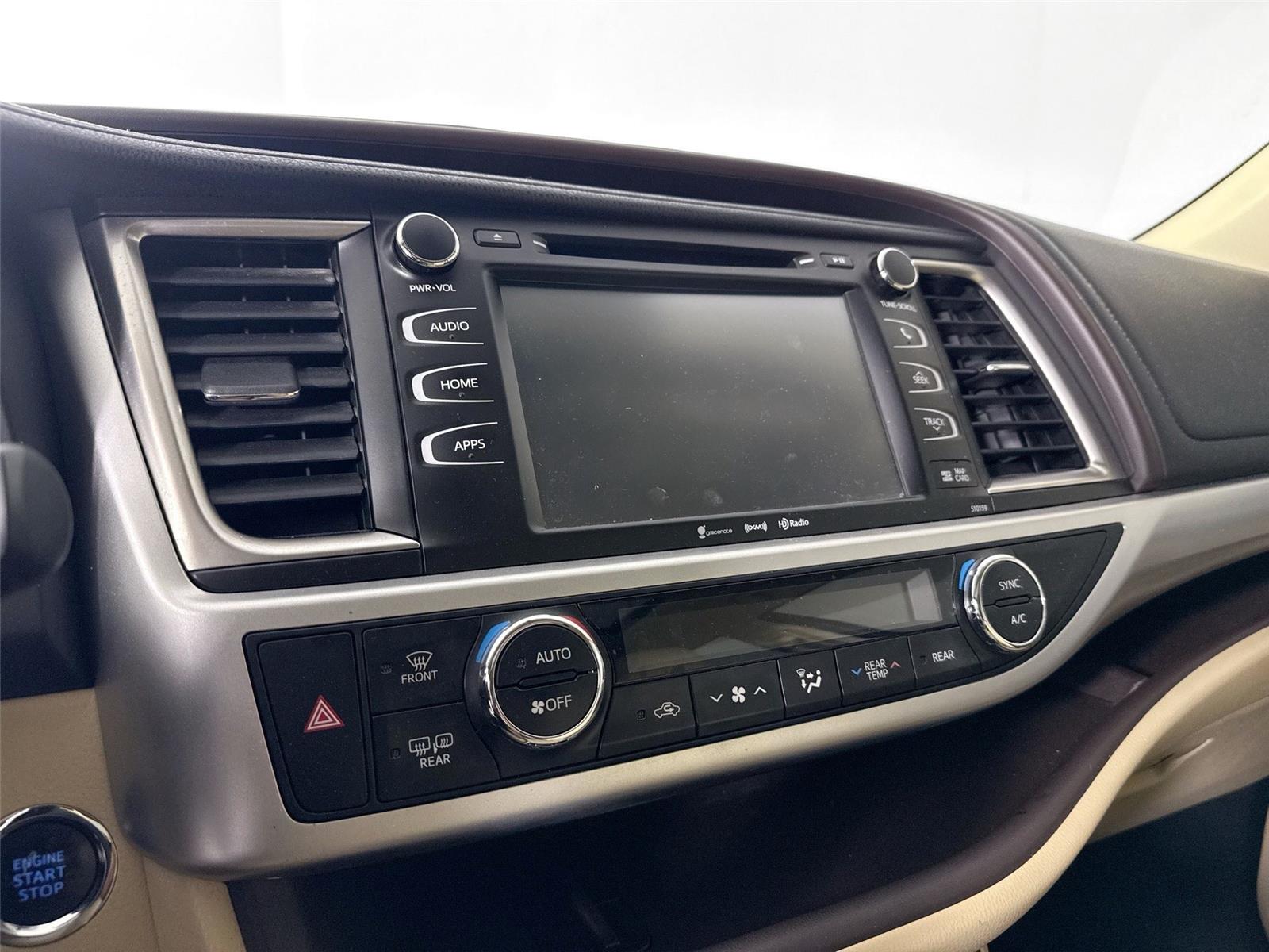 2016 Toyota Highlander Base Hybrid photo 10