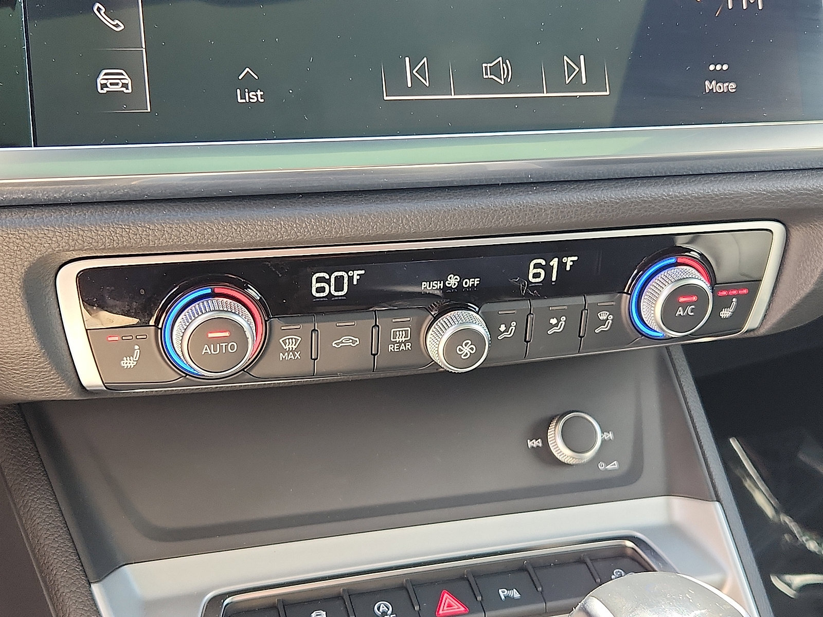 2025 Audi Q3 45 TFSI S line Premium photo 16