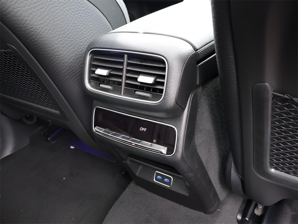 2025 Mercedes Benz GLS 580 4MATIC photo 15