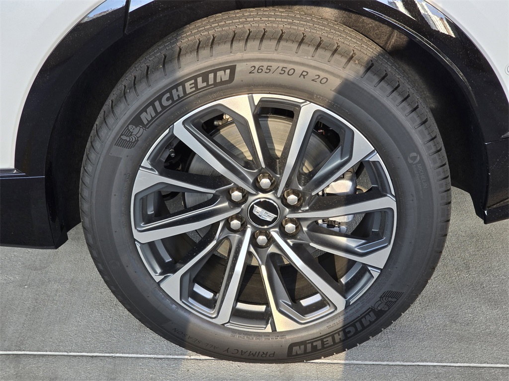 2025 Cadillac Lyriq Sport photo 5