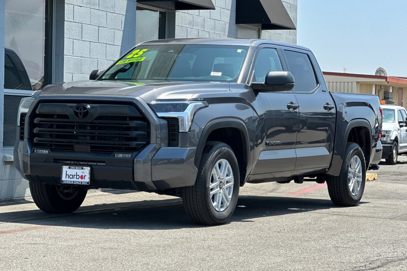 2025 Toyota Tundra SR5 photo 3