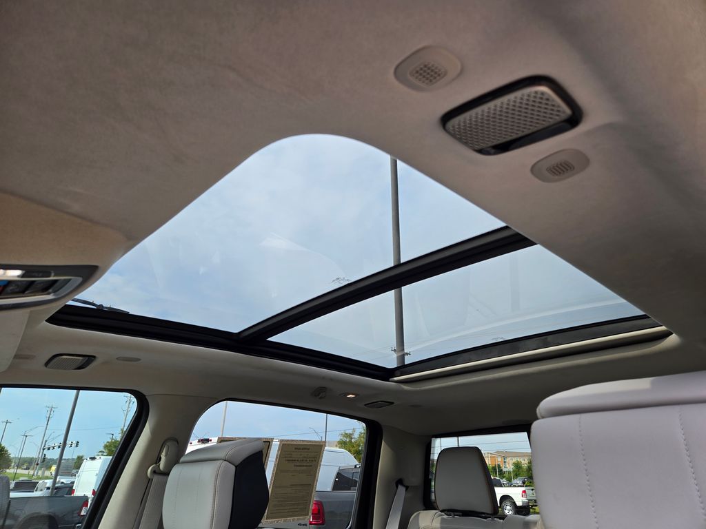 2025 Ram 1500 photo 25
