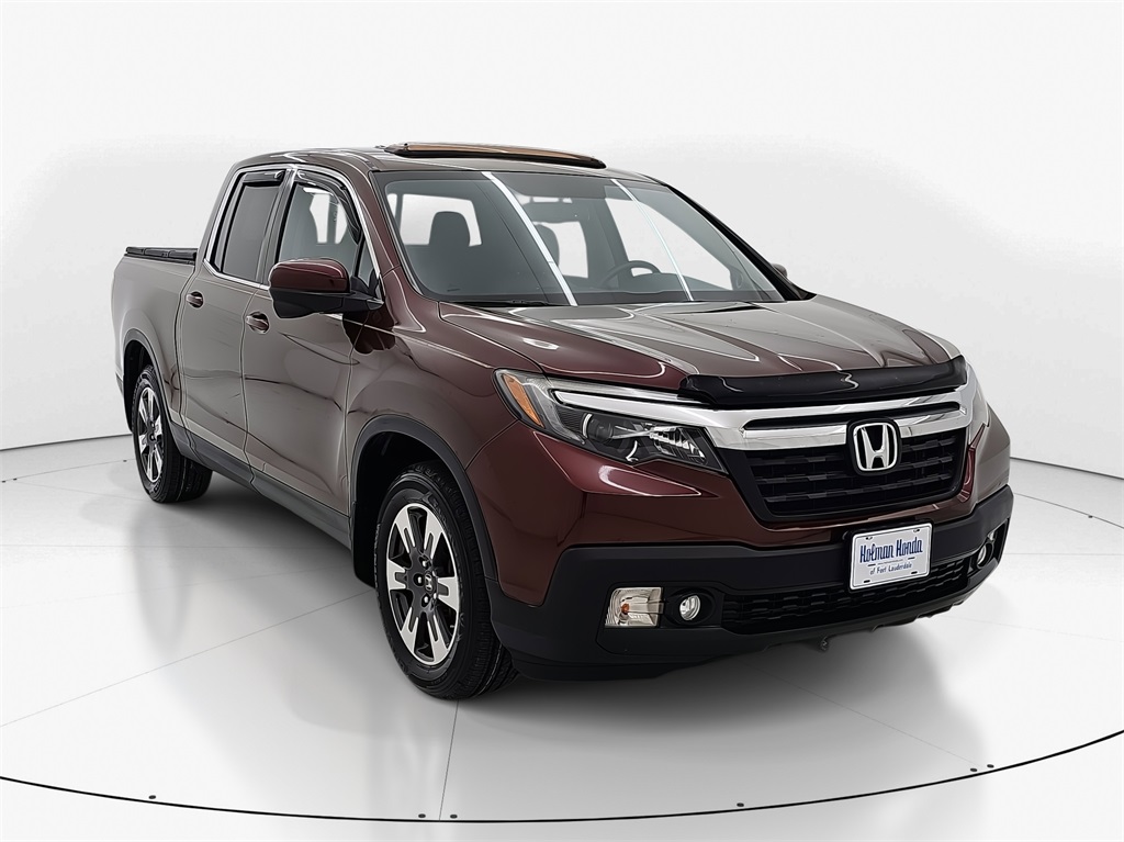 2019 Honda Ridgeline RTL-T photo 3
