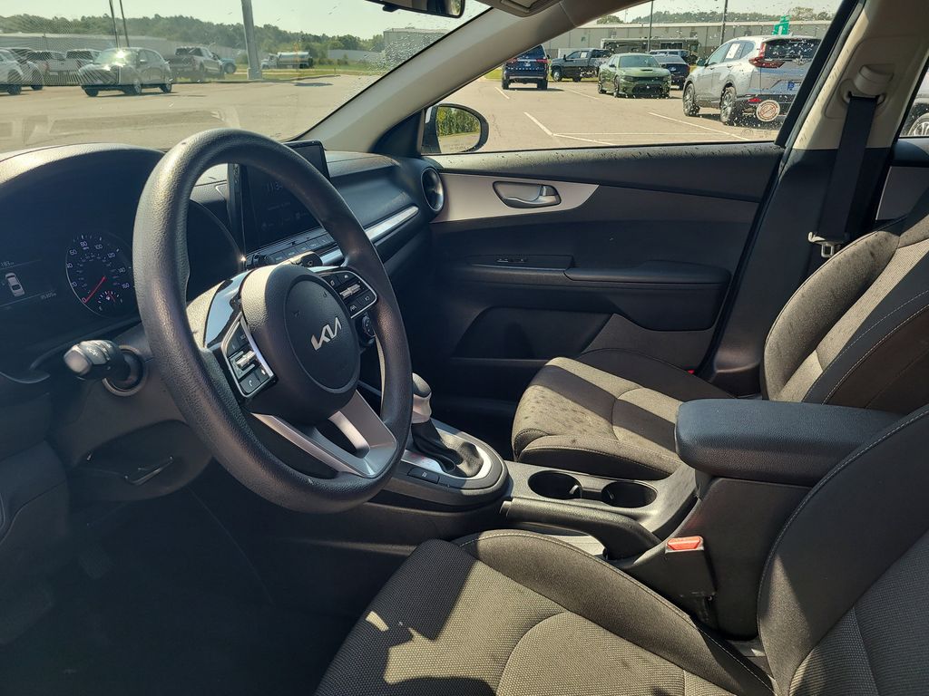 2024 Kia Forte LXS photo 10