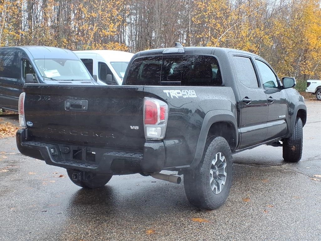 2023 Toyota Tacoma TRD Off-Road photo 2