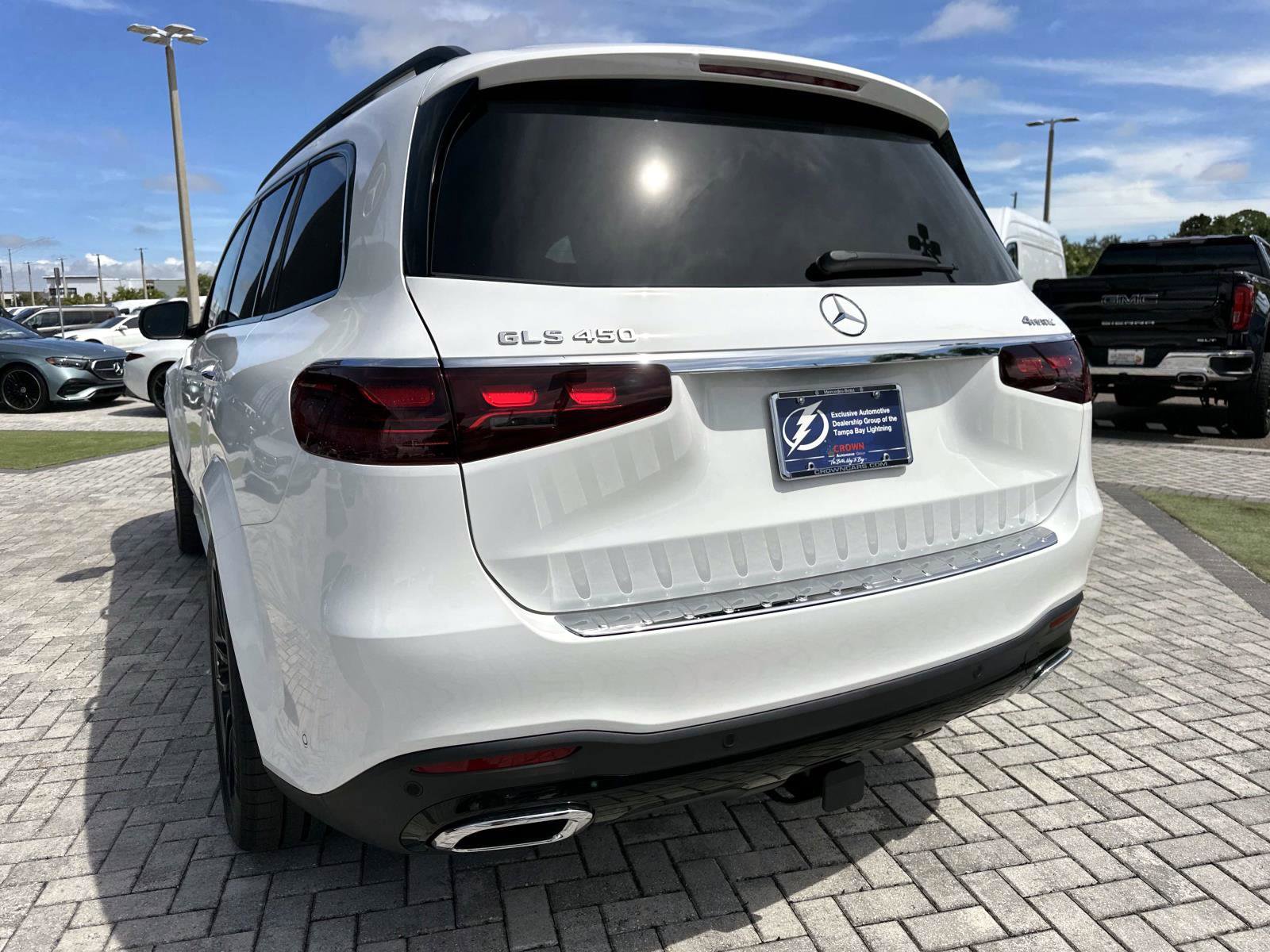 2026 Mercedes Benz GLS 450 4MATIC photo 9
