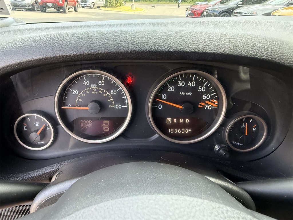 2017 Jeep Wrangler Unlimited Sahara photo 22