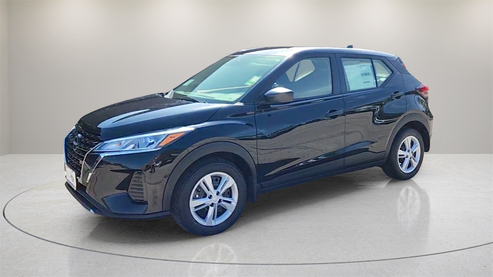 2025 Nissan Kicks Play S photo 3