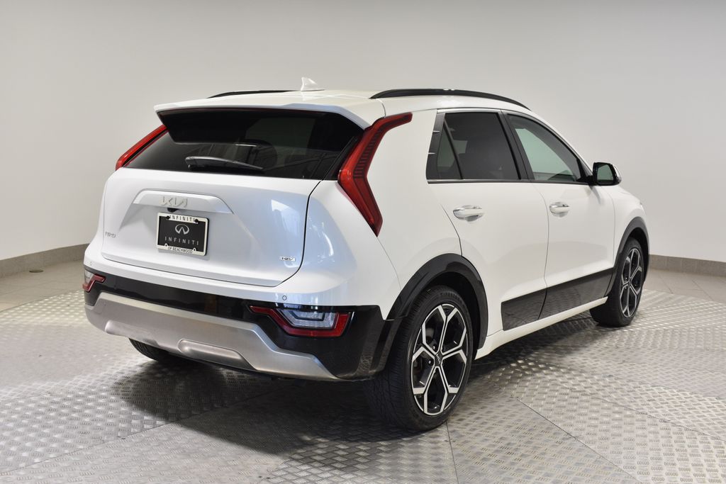 2023 Kia Niro SX Touring photo 3