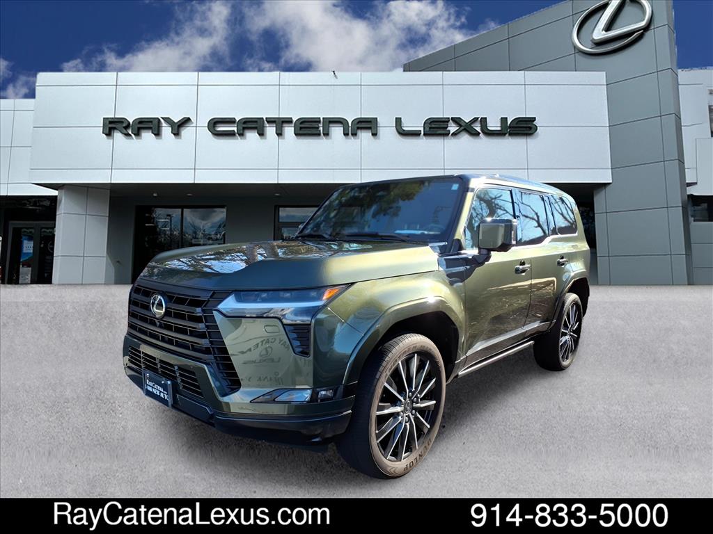 2025 Lexus GX Luxury's photo