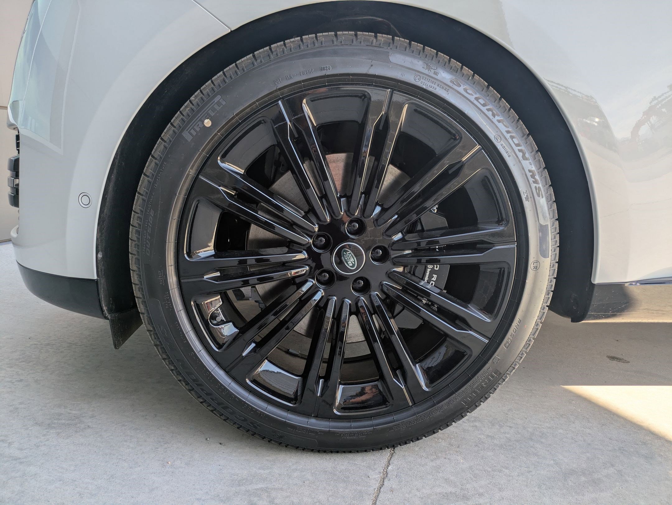 2025 Land Rover Range Rover Autobiography photo 20