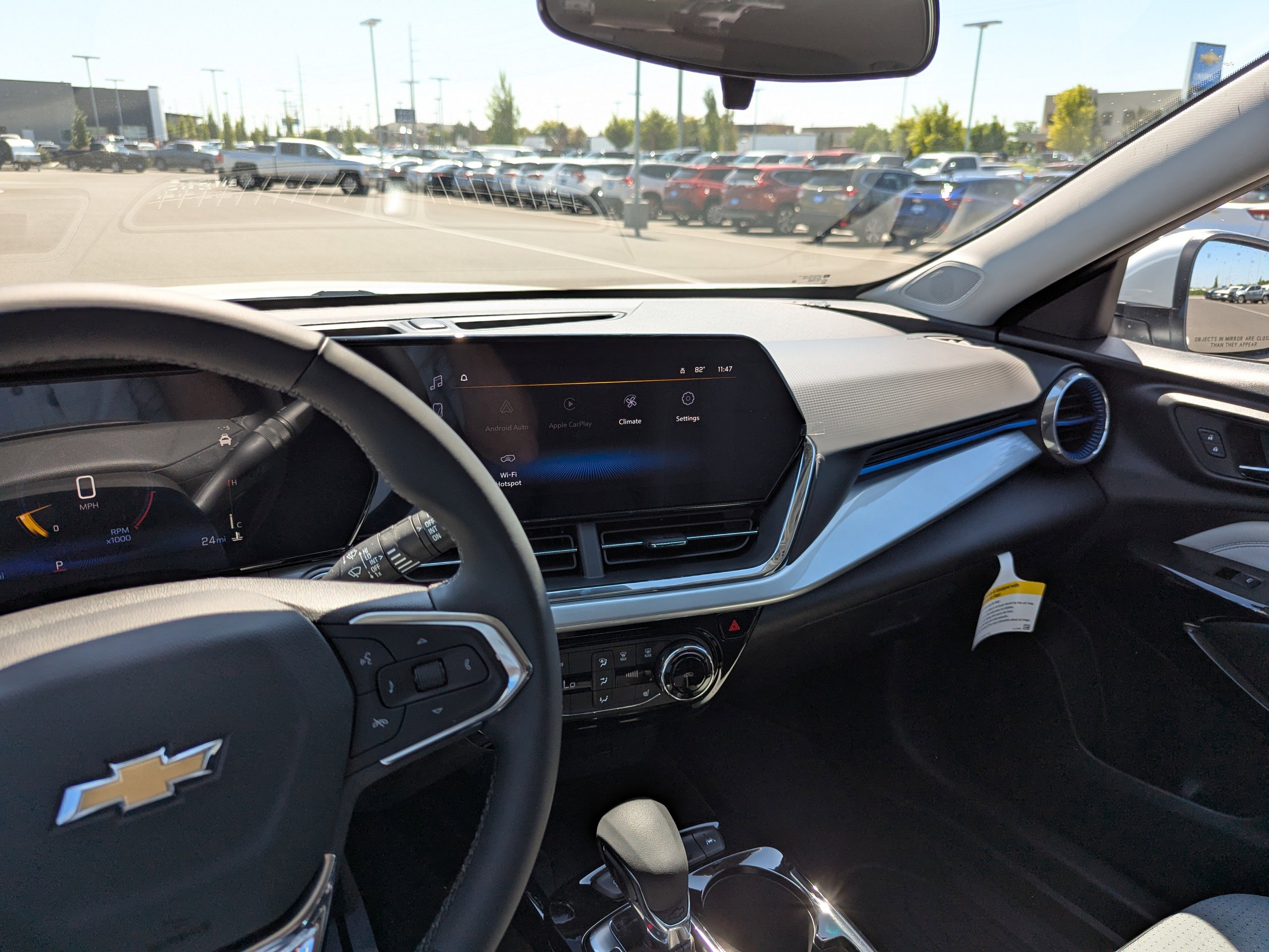 2025 Chevrolet Trax LT photo 18