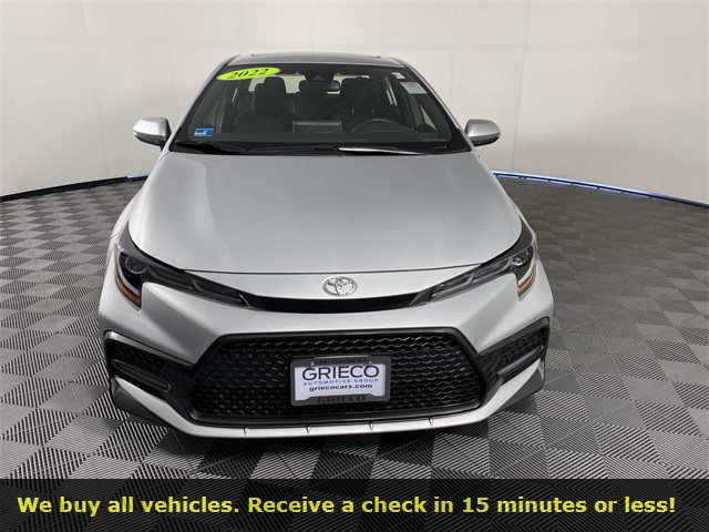 2022 Toyota Corolla SE photo 2