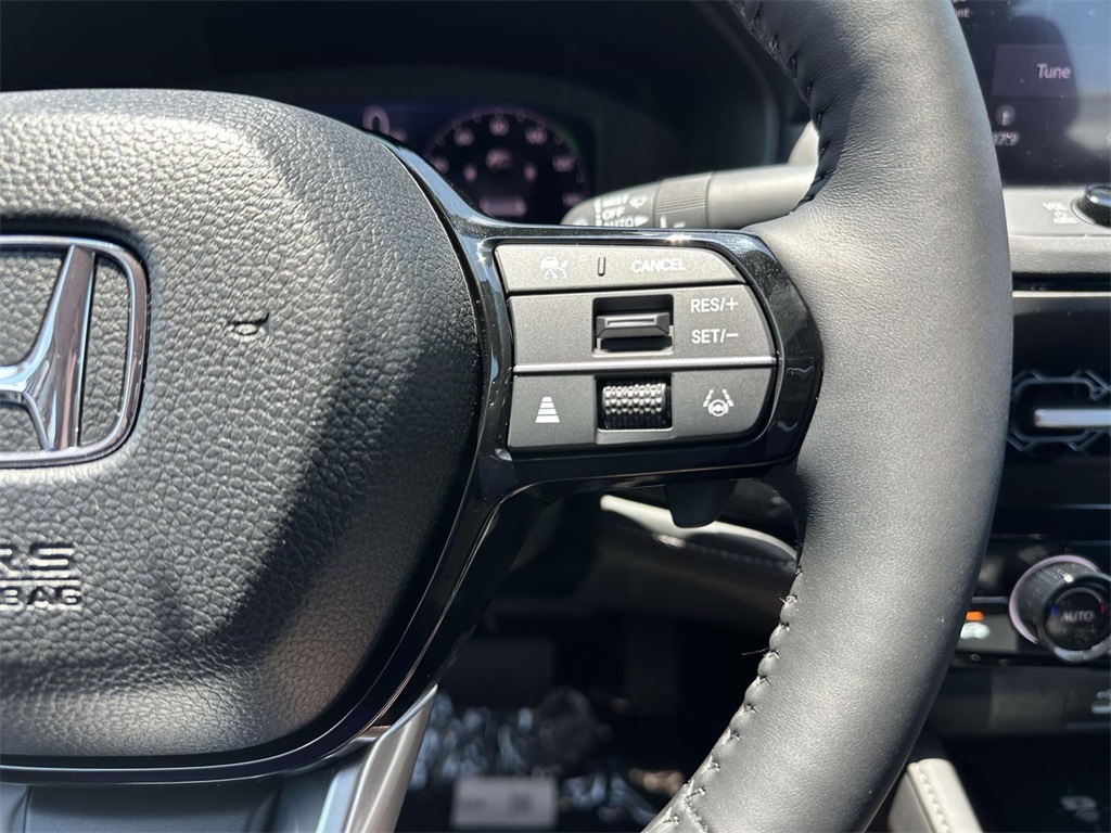 2025 Honda Accord Hybrid Touring photo 12