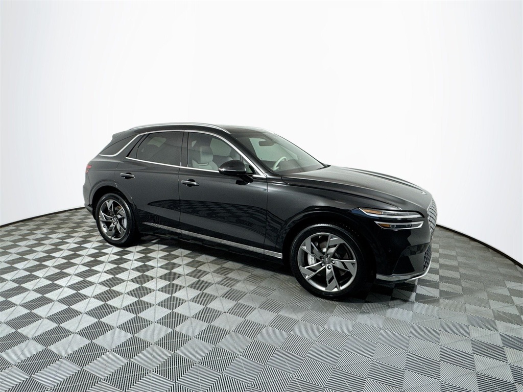 2024 Genesis Electrified GV70 Advanced photo 4