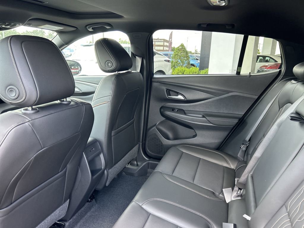 2025 Buick Envista Avenir photo 16