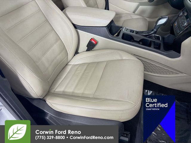 2019 Ford Escape Titanium photo 23