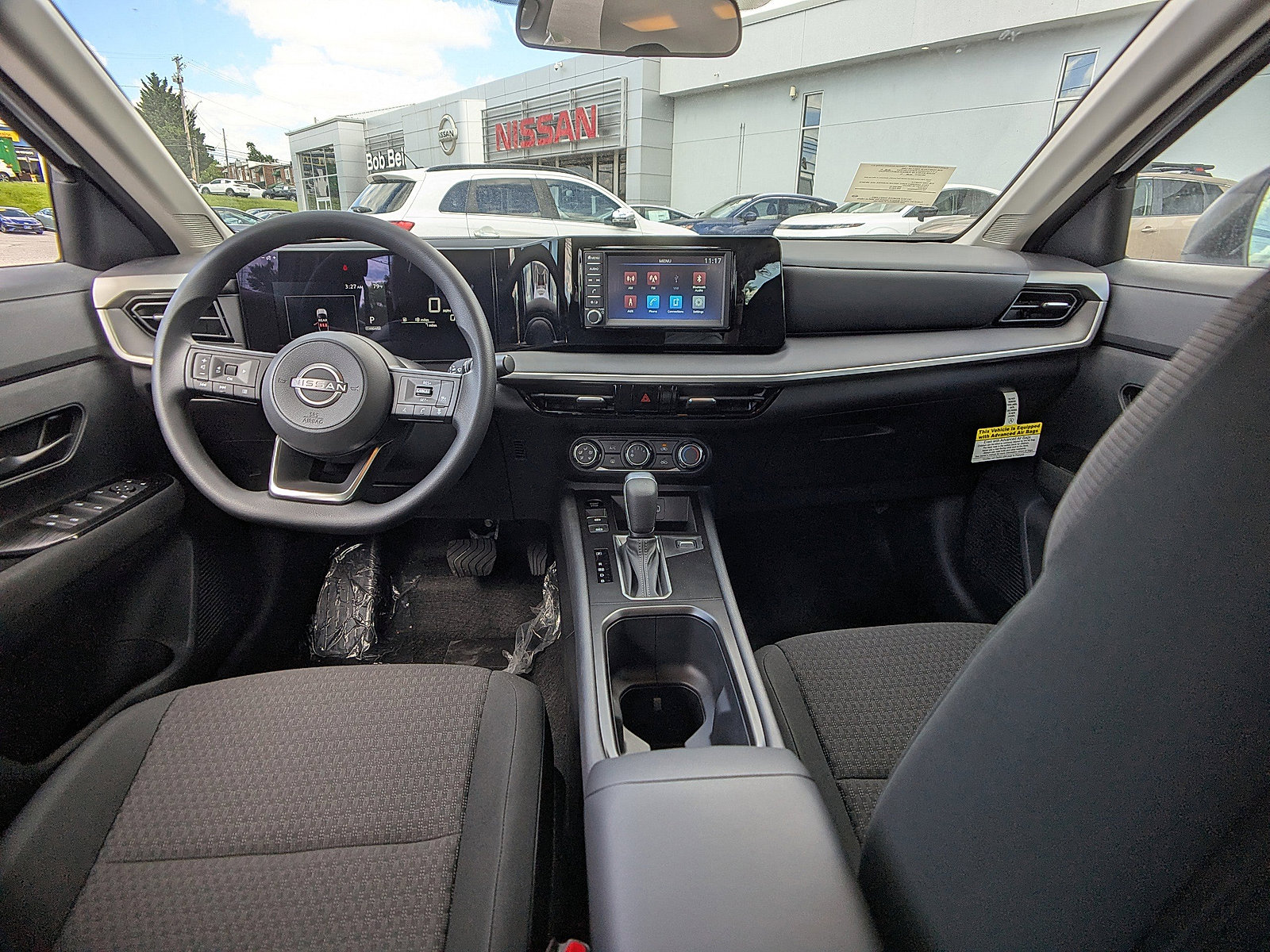 2025 Nissan Kicks S photo 3