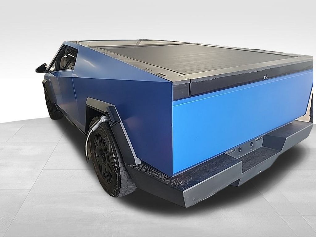 2024 Tesla Cybertruck photo 5