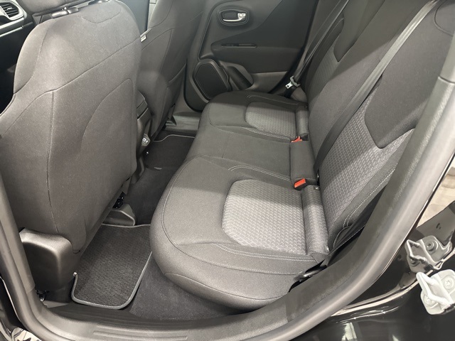 2021 Jeep Renegade Latitude photo 22