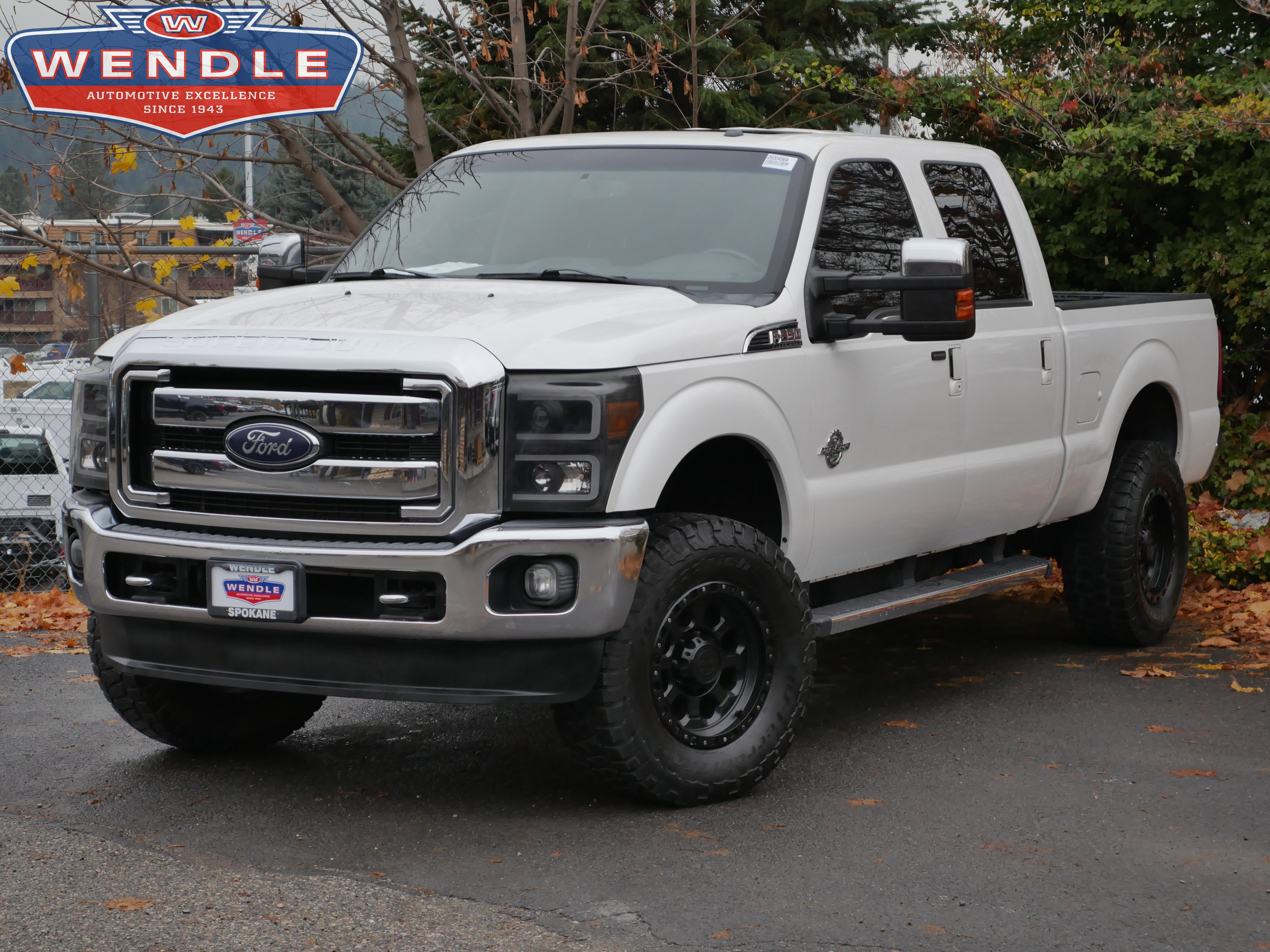 2015 Ford F-350 Super Duty Lariat's photo