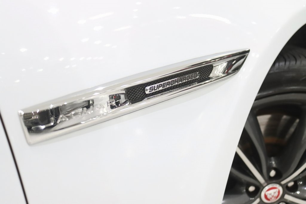 2019 Jaguar XJ XJL Supercharged photo 13