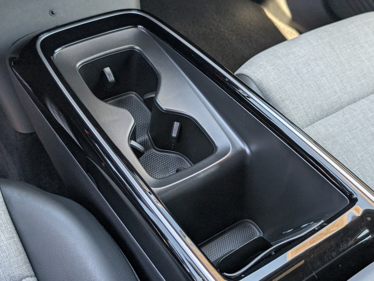 2023 Volkswagen ID.4 Pro photo 19